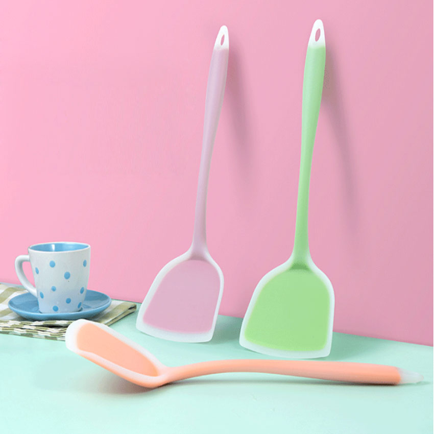 Okonomiyaki Spatula - シリコーンキッチンウェアノンスティックセット調理器具ツール卵魚フライパンスクープ揚げシャベルヘラ調理器具