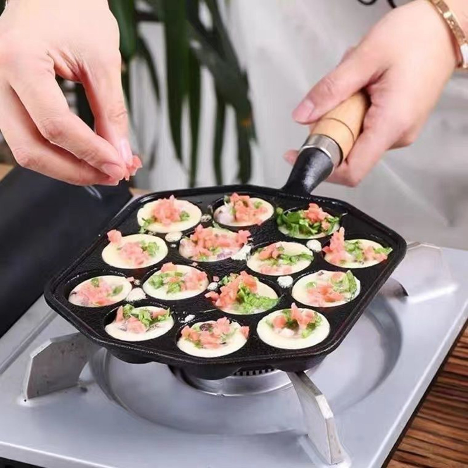 Takoyaki Grill Plate - たこ焼きグリルパンお手入れ簡単鋳鉄タコミートボール型メーカー取り外し可能なハンドルノンスティック14穴家庭用