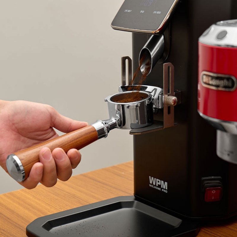 51mm ポルタフィルター 底なし ネイキッドフィルターバス - Delonghi Espresso Dedica 685 のレビューと価格