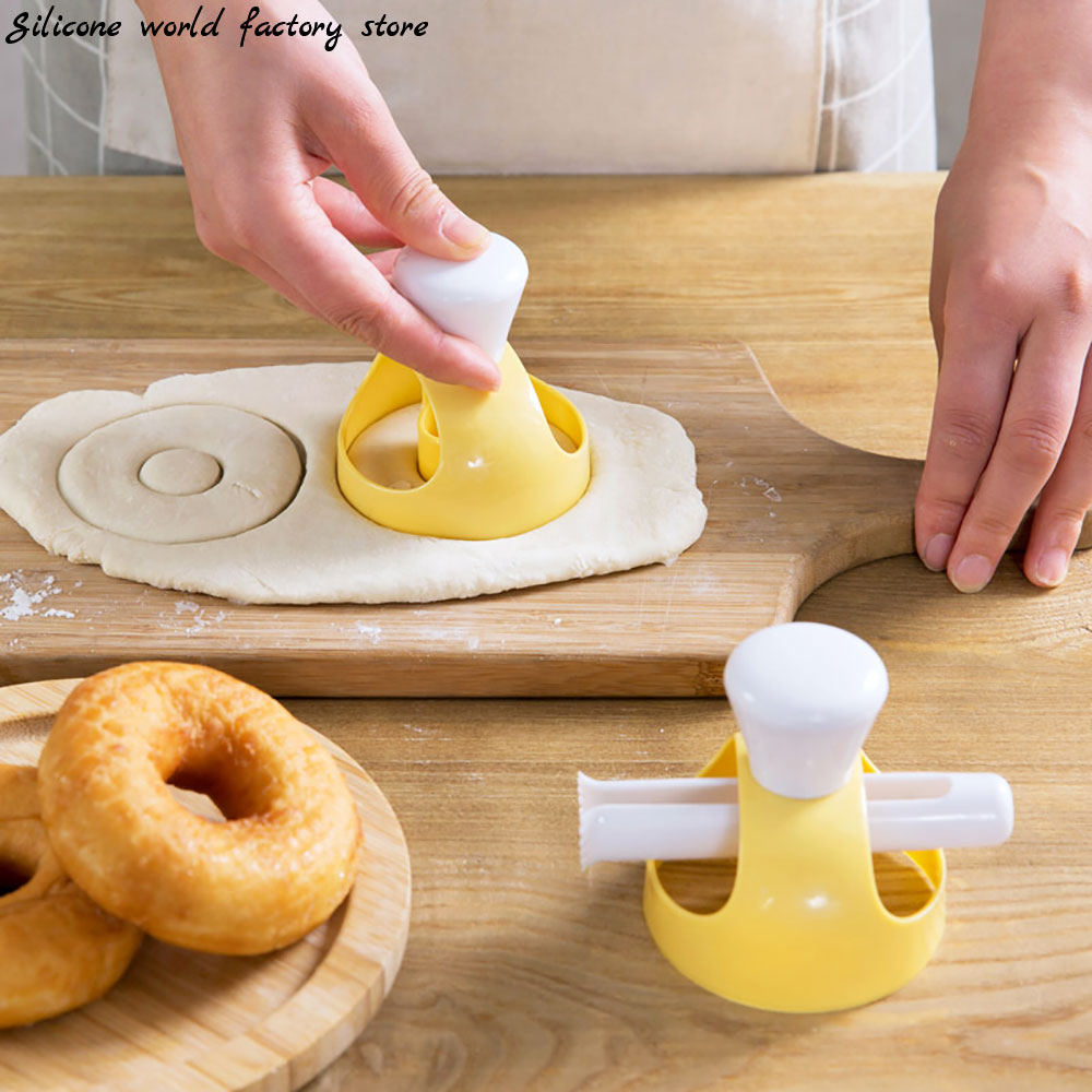 シリコン製ワールドデザートパン・パティスリーベーキングツール - Donut Mold Silicone のレビューと価格